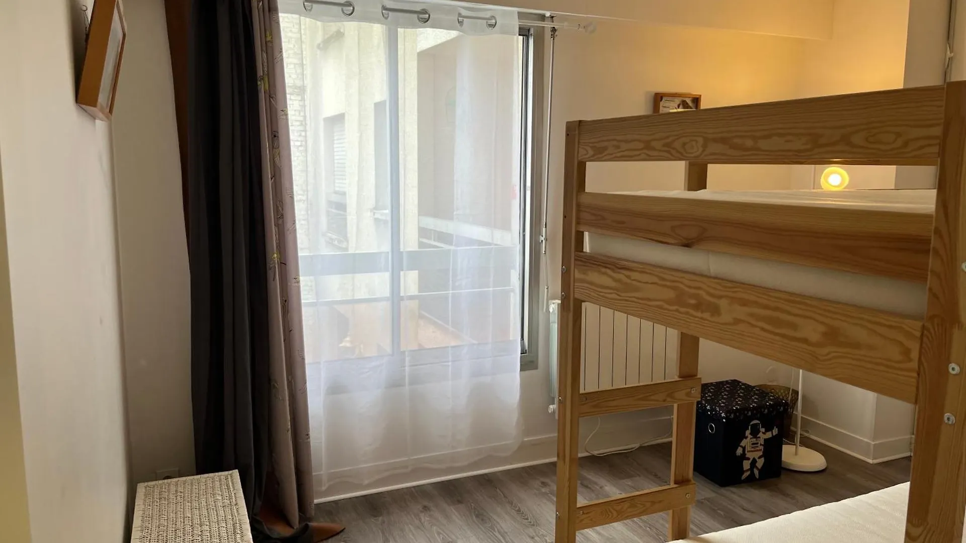 Proche De La Campagne A Paris Apartman